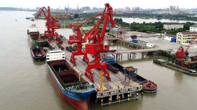 灯塔概述露天料场港口封闭问题的实行方法